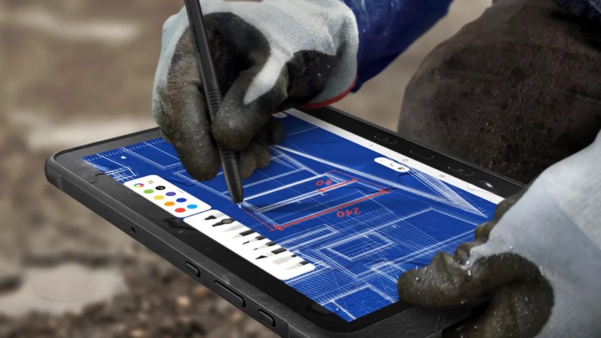 Choose the Best Rugged Tablet PC for Your Industrial or Commercial Needs